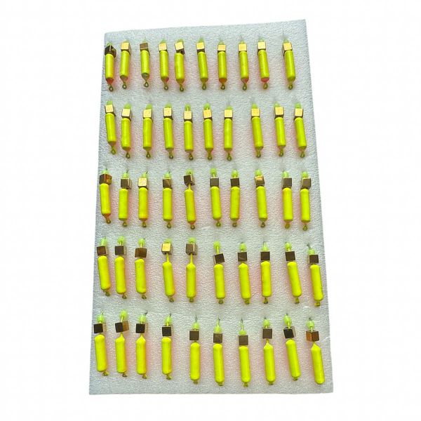 Мормишка Вольфрамова "Латишка" Гвоздик - З кубиком золото - Ø2,2 мм - 0,5 г - Жовто-червоний - Латвія