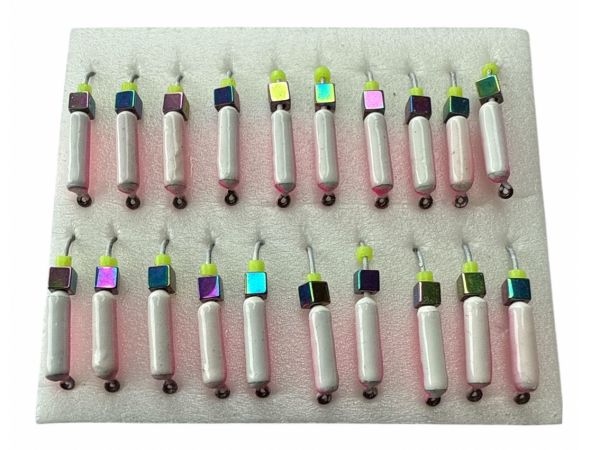 Мормишка Вольфрамова Володимирська Гвоздик - З кубиком хамелеон - 3 мм - 0.5 г - Фосфорно-рожевий - Арт.644